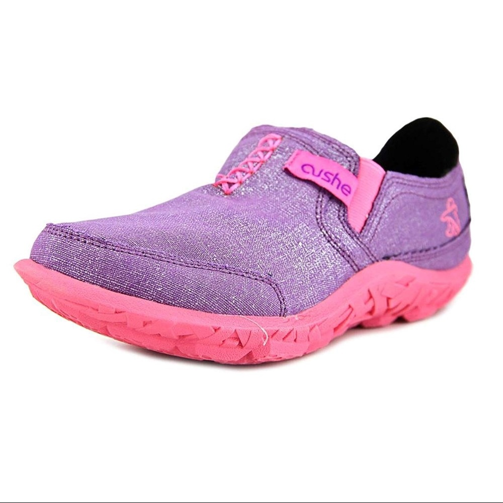New Stride Rite Cushe girls shoes. Two sizes!